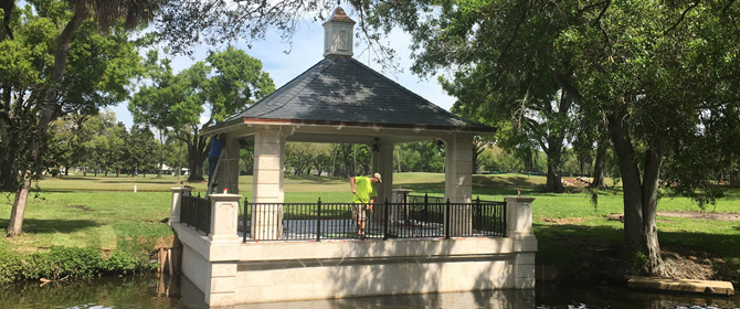 Boathouse with lift - Trident H2O